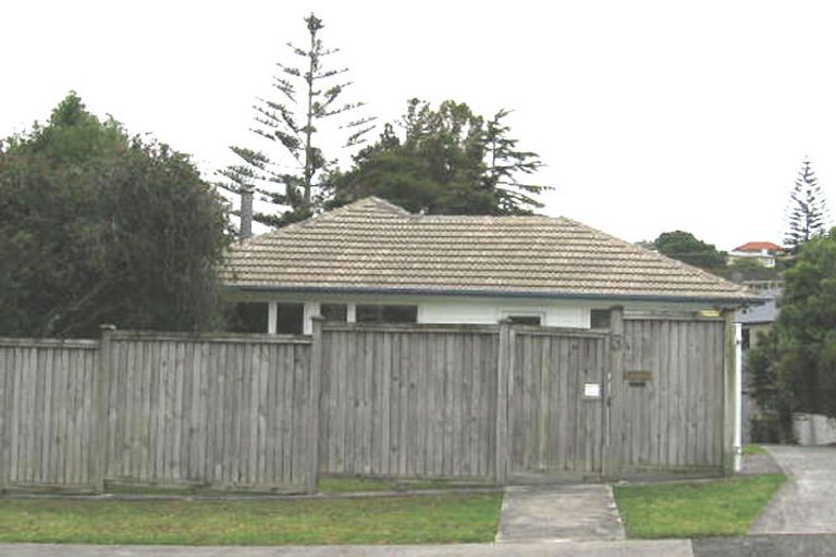 Photo of property in 3 September Place, Forrest Hill, Auckland, 0620