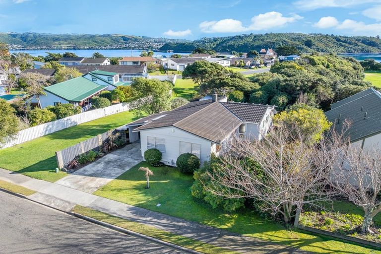 Photo of property in 48 Tweed Road, Papakowhai, Porirua, 5024