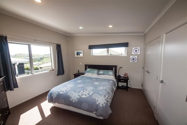 Photo of property in 40a Erlestoke Crescent, Churton Park, Wellington, 6037