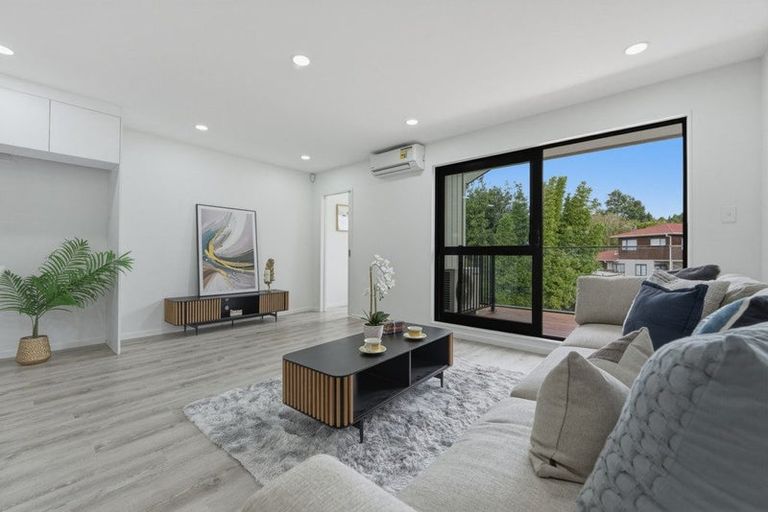 Photo of property in 16 Kirby Street, Glendene, Auckland, 0602