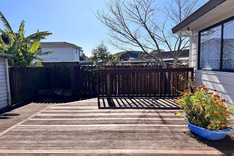 Photo of property in 1/17 Yee Place, Mount Wellington, Auckland, 1060