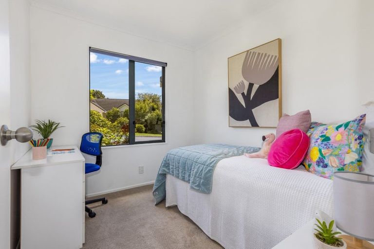 Photo of property in 6 Mariners Way, Whitby, Porirua, 5024