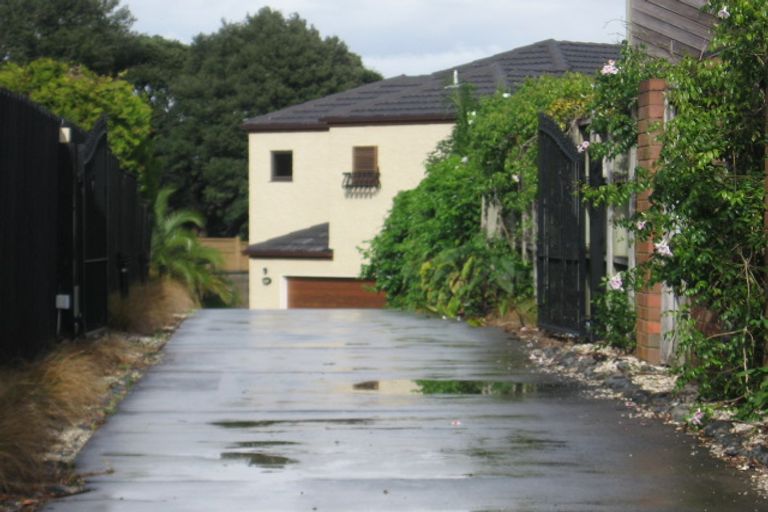 Photo of property in 18 Sanctuary Point, Sunnyhills, Auckland, 2010