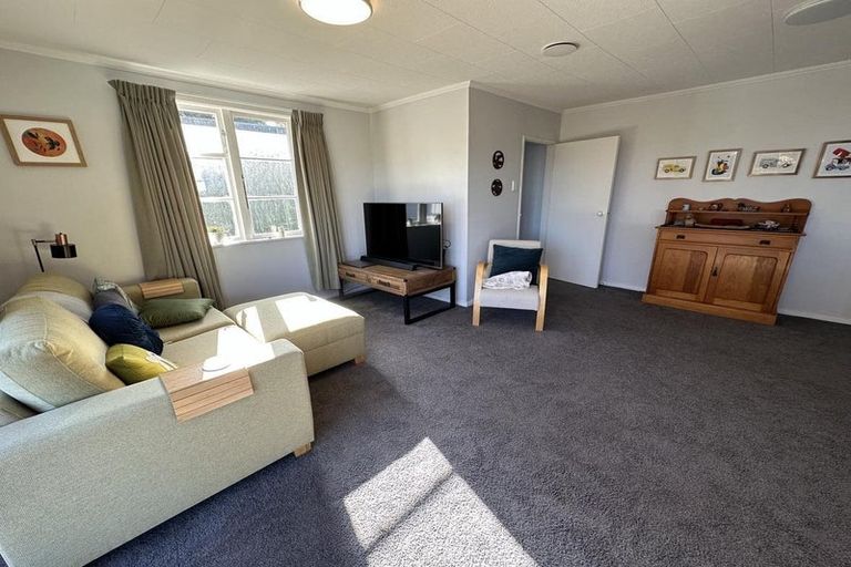 Photo of property in 20b Martin Road, Manurewa, Auckland, 2102
