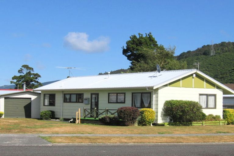 Photo of property in 13 Turon Crescent, Totara Park, Upper Hutt, 5018