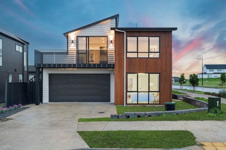 Photo of property in 45 Evergreen Parade, Rosehill, Papakura, 2113