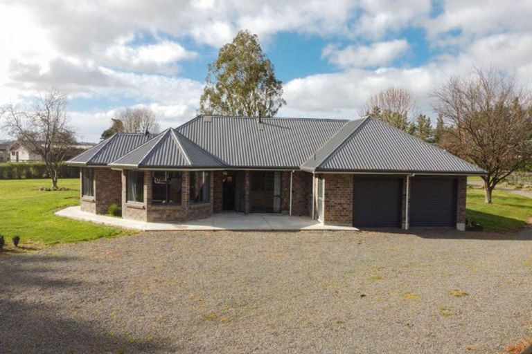 Photo of property in 12 Totaramahonga Road, Dannevirke, 4972