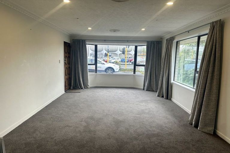 Photo of property in 58 Main North Road, Papanui, Christchurch, 8052