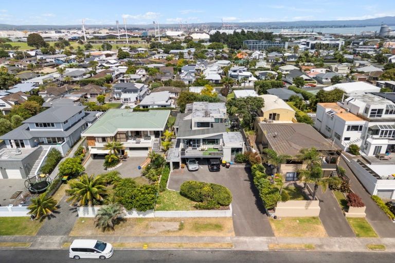 Photo of property in 148 Oceanview Road, Mount Maunganui, 3116