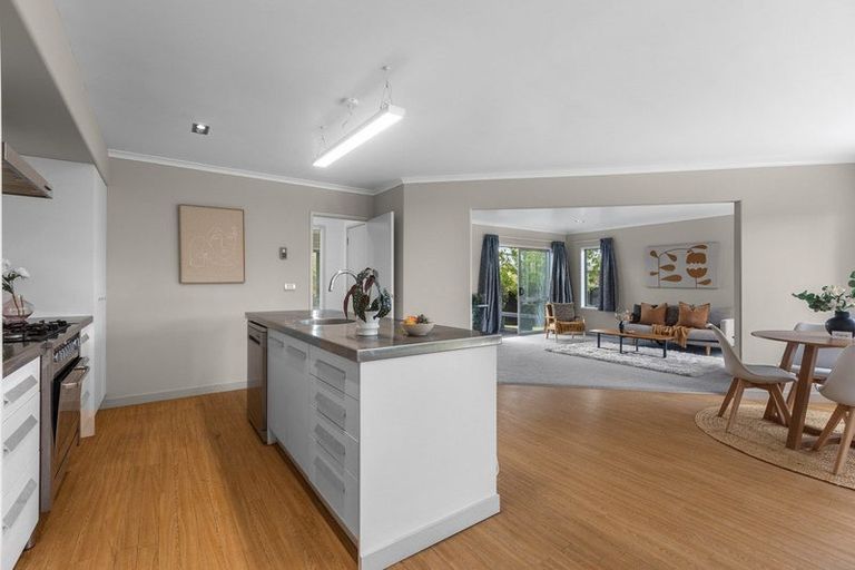 Photo of property in 13 Olive Close, Omokoroa, 3114