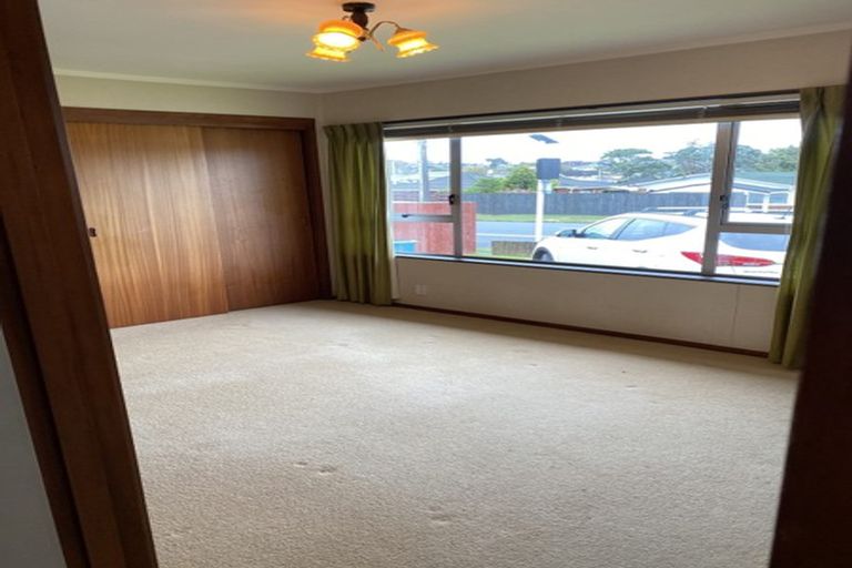 Photo of property in 1/20 Shakespeare Road, Milford, Auckland, 0620