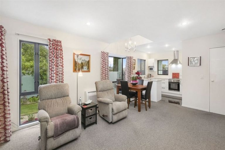 Photo of property in 1/66 Broadhaven Avenue, Parklands, Christchurch, 8083