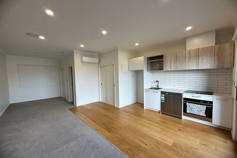 Photo of property in 1/2 Mahalo Avenue, Wiri, Auckland, 2104