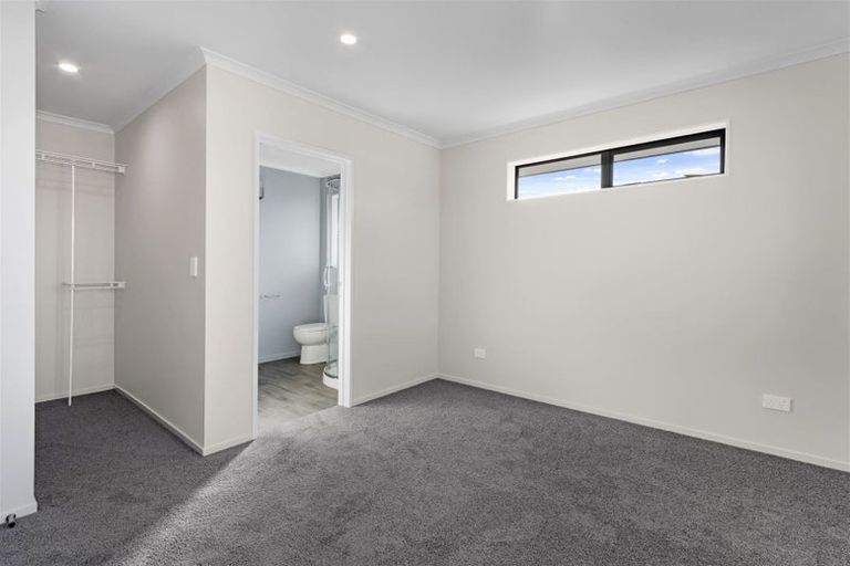 Photo of property in 8 Finstock Way, Rolleston, 7614