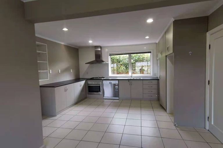 Photo of property in 26 Fovant Street, Russley, Christchurch, 8042