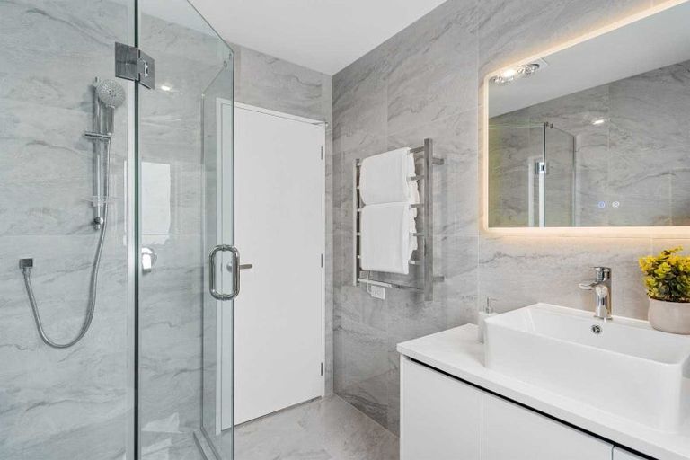 Photo of property in 78e Kelman Road, Kelston, Auckland, 0602