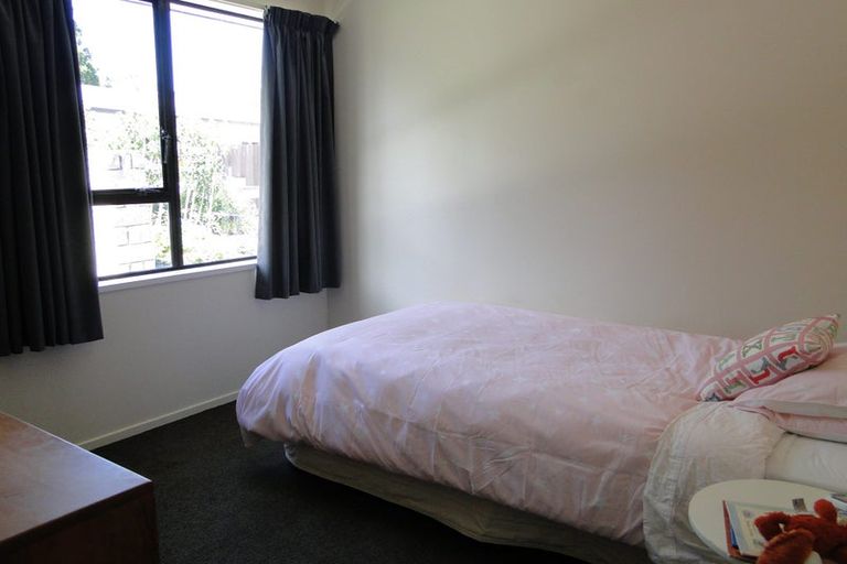 Photo of property in 32 Coates Place, Rangiora, 7400