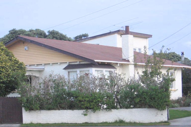 Photo of property in 20 Te Mome Road, Alicetown, Lower Hutt, 5010