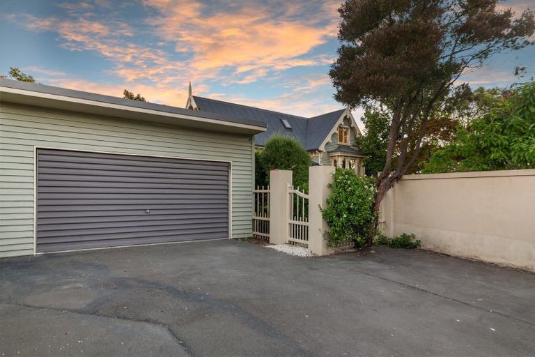 Photo of property in 172 Blighs Road, Strowan, Christchurch, 8052
