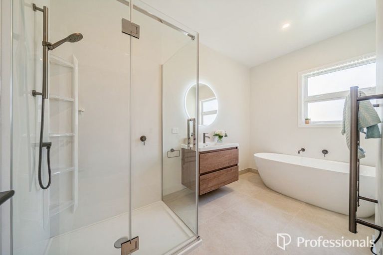 Photo of property in Manor Park, 6 Manor Park Road, Manor Park, Lower Hutt, 5019