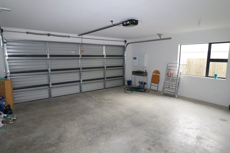 Photo of property in 7a Sandino Place, Grenada Village, Wellington, 6037