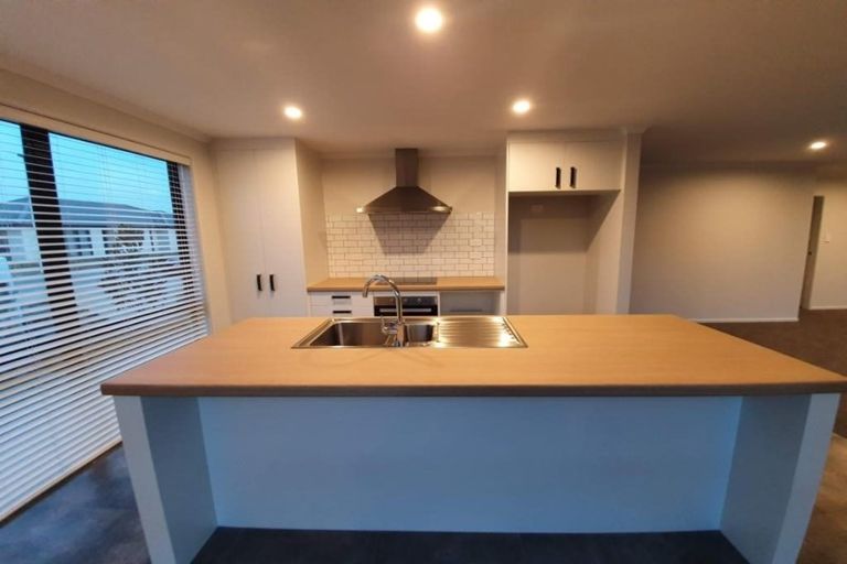 Photo of property in 15 Taffe Crescent, Pyes Pa, Tauranga, 3112