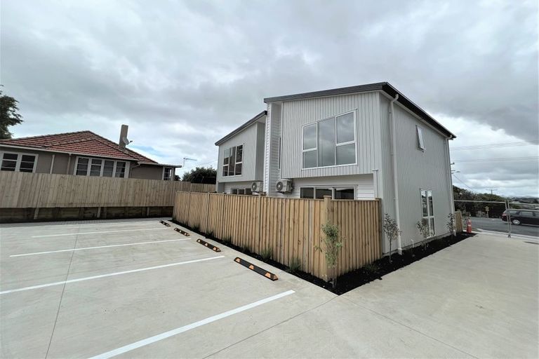 Photo of property in 114 Astley Avenue, New Lynn, Auckland, 0600