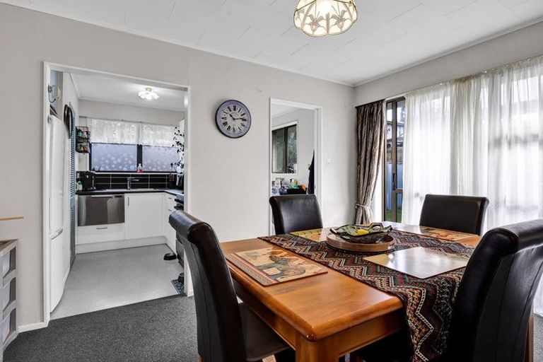 Photo of property in 4 Warkworth Grove, Bell Block, New Plymouth, 4312