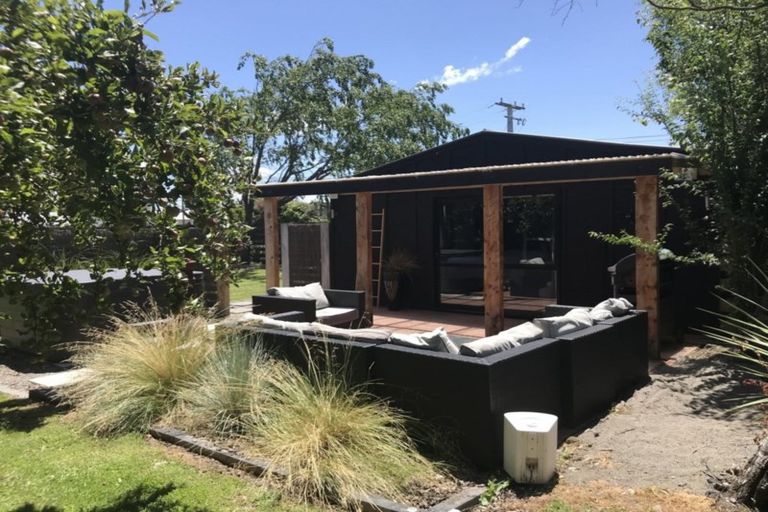 Photo of property in 2 Daniel Street, Martinborough, 5711