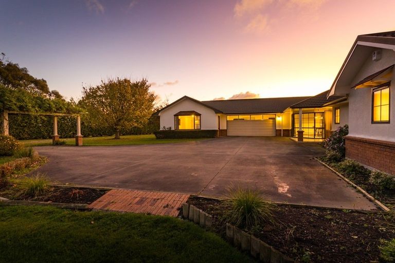 Photo of property in 335 Tutaki Road, Kelvin Grove, Palmerston North, 4470