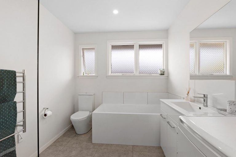 Photo of property in 1b Algidus Street, Sockburn, Christchurch, 8042