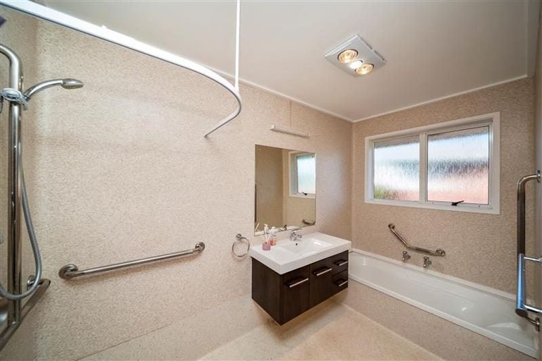 Photo of property in 10 Davidson Street, Hawera, 4610