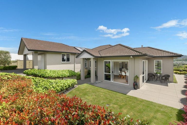 Photo of property in 11 Broadwater Close, Pyes Pa, Tauranga, 3112