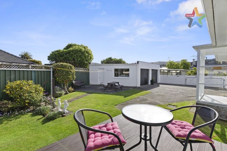 Photo of property in 33 Rosebank Avenue, Avalon, Lower Hutt, 5011