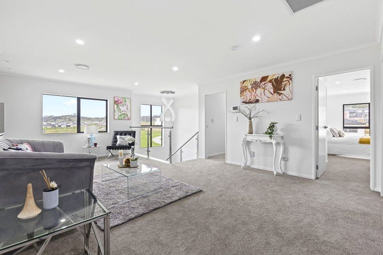 Photo of property in 5 Knockanara Drive, Flat Bush, Auckland, 2019