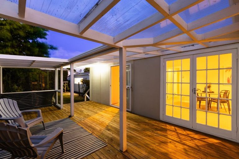 Photo of property in 15 Bluegum Road, Paraparaumu Beach, Paraparaumu, 5032