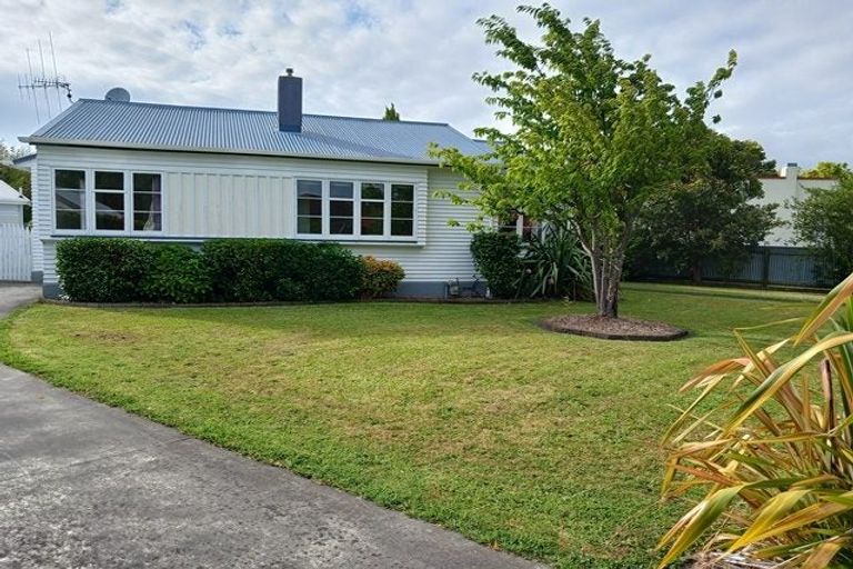 Photo of property in 5 Mansford Place, West End, Palmerston North, 4412