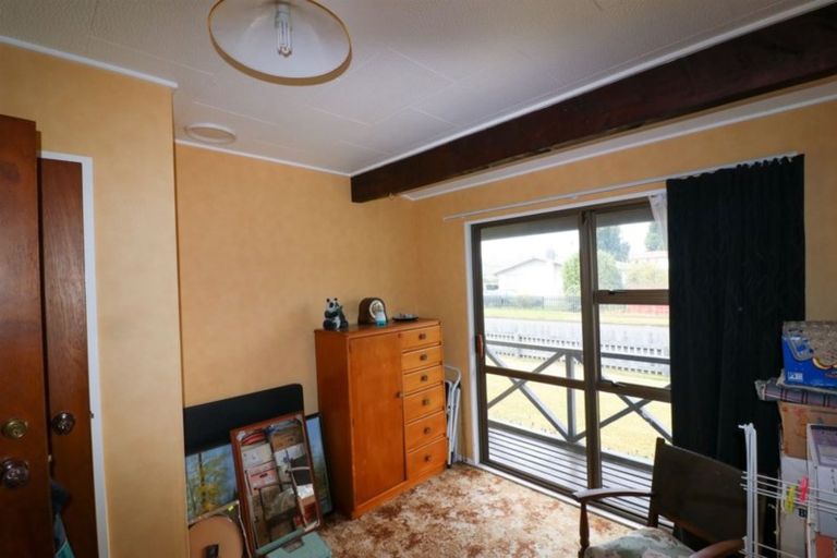 Photo of property in 12 Gregg Street, Dannevirke, 4930