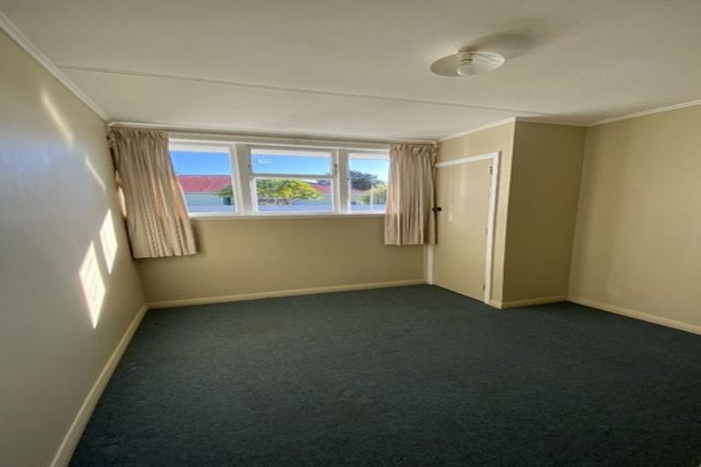 Photo of property in 13 Temuera Street, Otaki, 5512