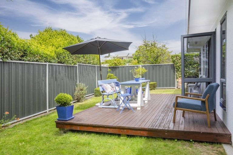 Photo of property in 2/25 Margaret Avenue, Havelock North, 4130