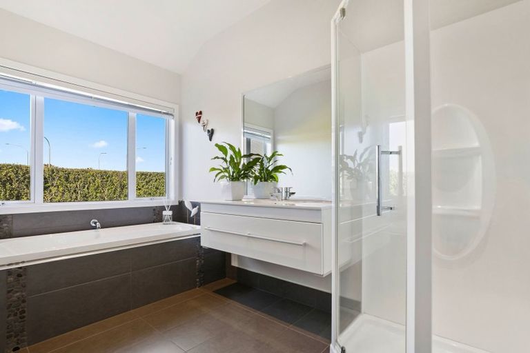 Photo of property in 2 The Pheasant Tail, Nukuhau, Taupo, 3330