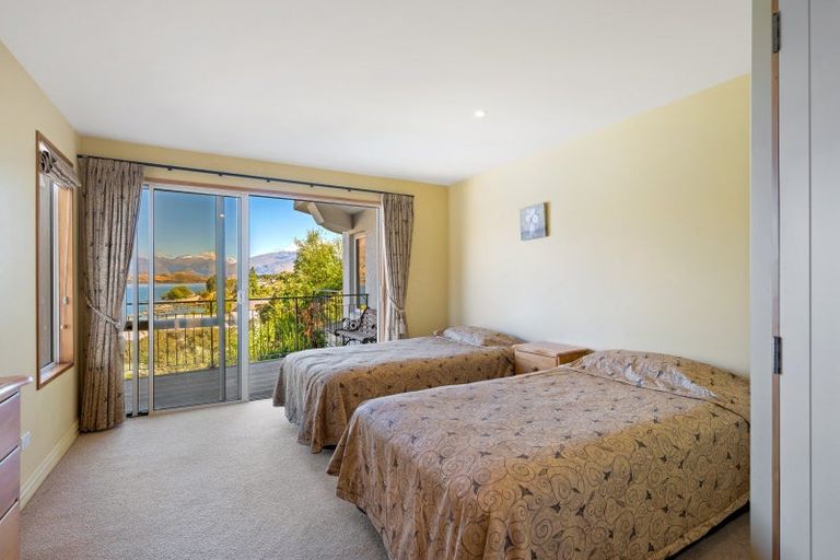 Photo of property in 10 Lismore Street, Wanaka, 9305