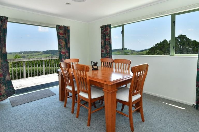 Photo of property in 639 Peak Road, Helensville, 0875