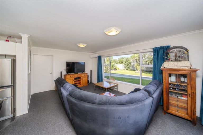 Photo of property in 4 Ohawe Terrace, Ohawe, Hawera, 4671