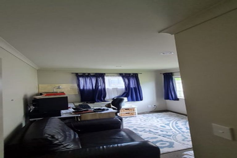 Photo of property in 7 Cresswell Place, Johnsonville, Wellington, 6037