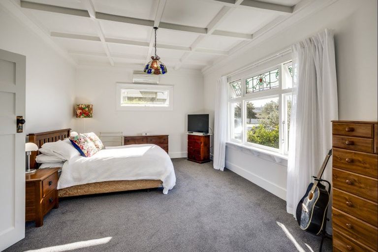 Photo of property in 128 Vigor Brown Street, Napier South, Napier, 4110