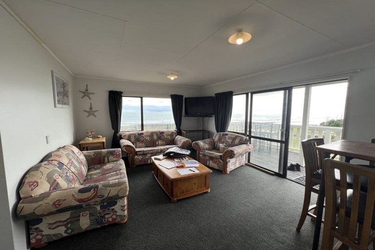 Photo of property in 11a Beach Road, Mokau, 4376