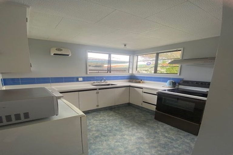 Photo of property in 2/37 Middle Road, Havelock North, 4130