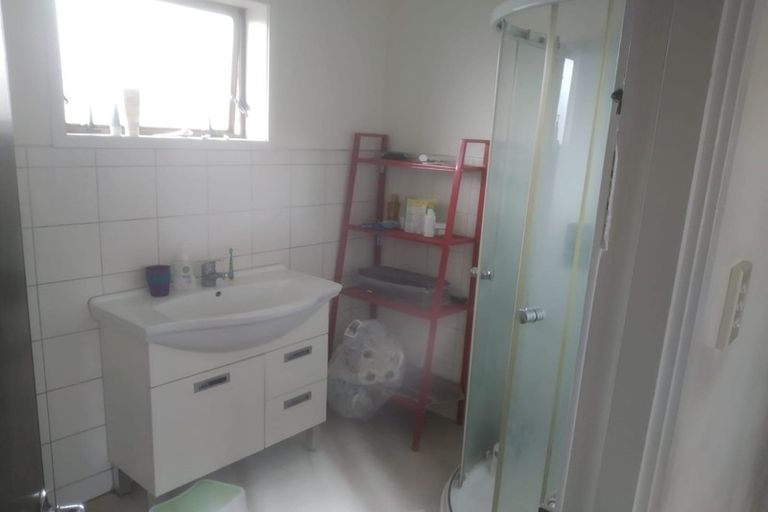 Photo of property in 1/13 Mannering Place, Hillcrest, Auckland, 0627