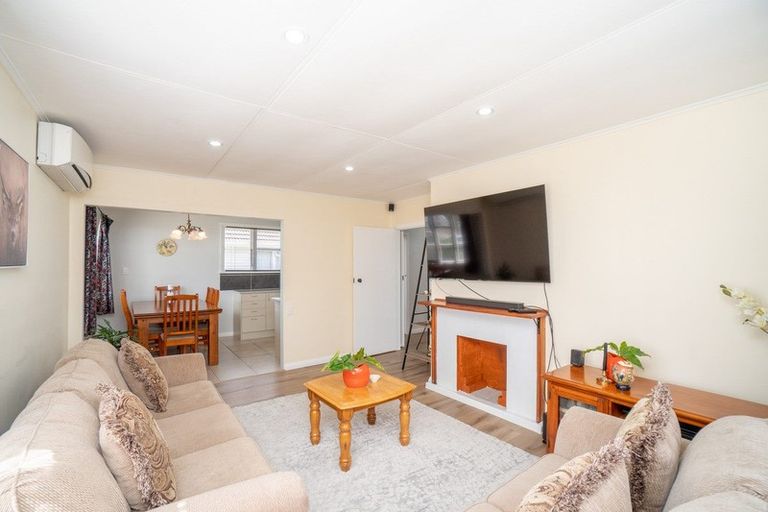 Photo of property in 24 Seddon Street, Takaro, Palmerston North, 4412